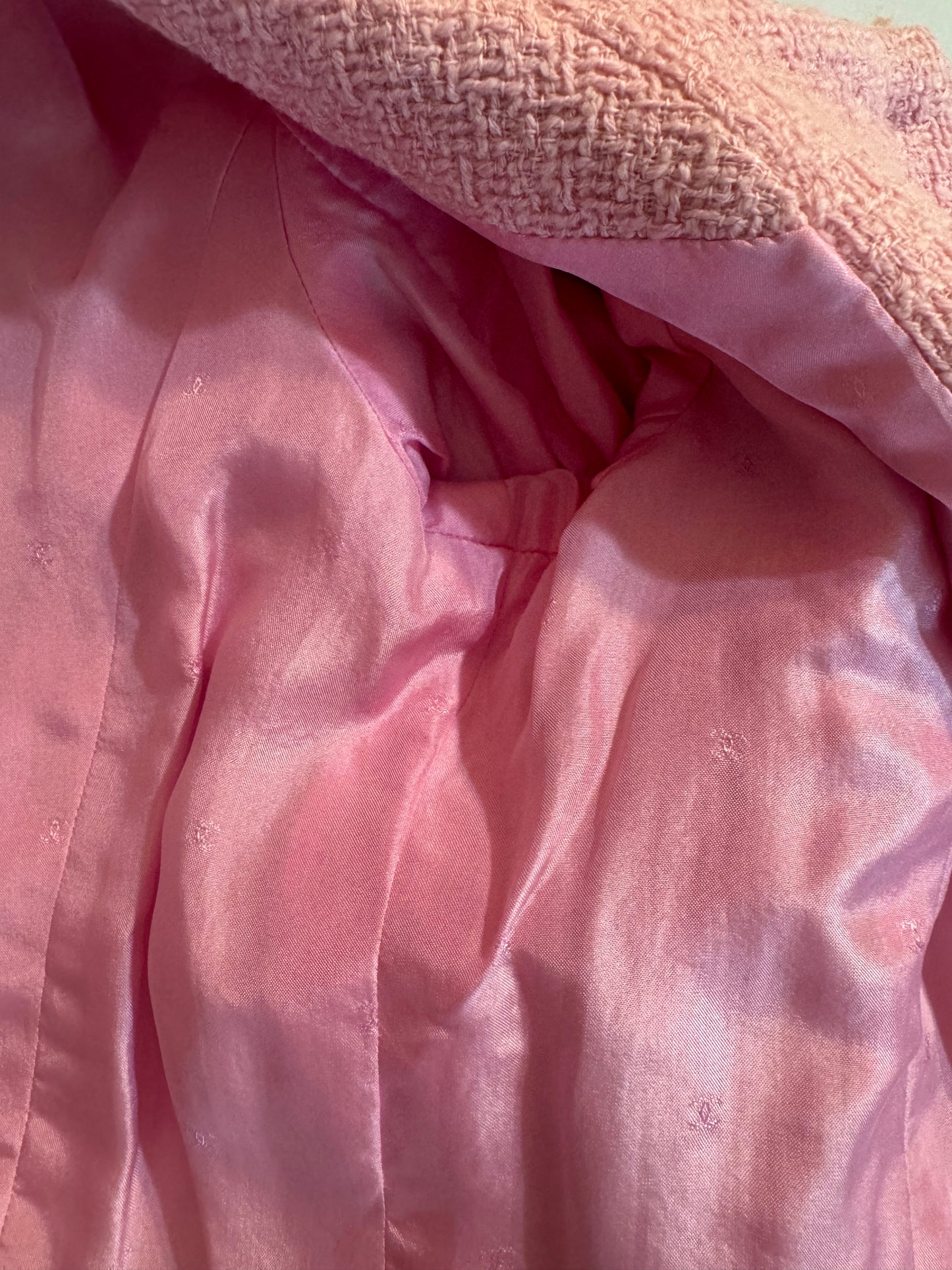Chanel 95A Pink Cropped Jacket