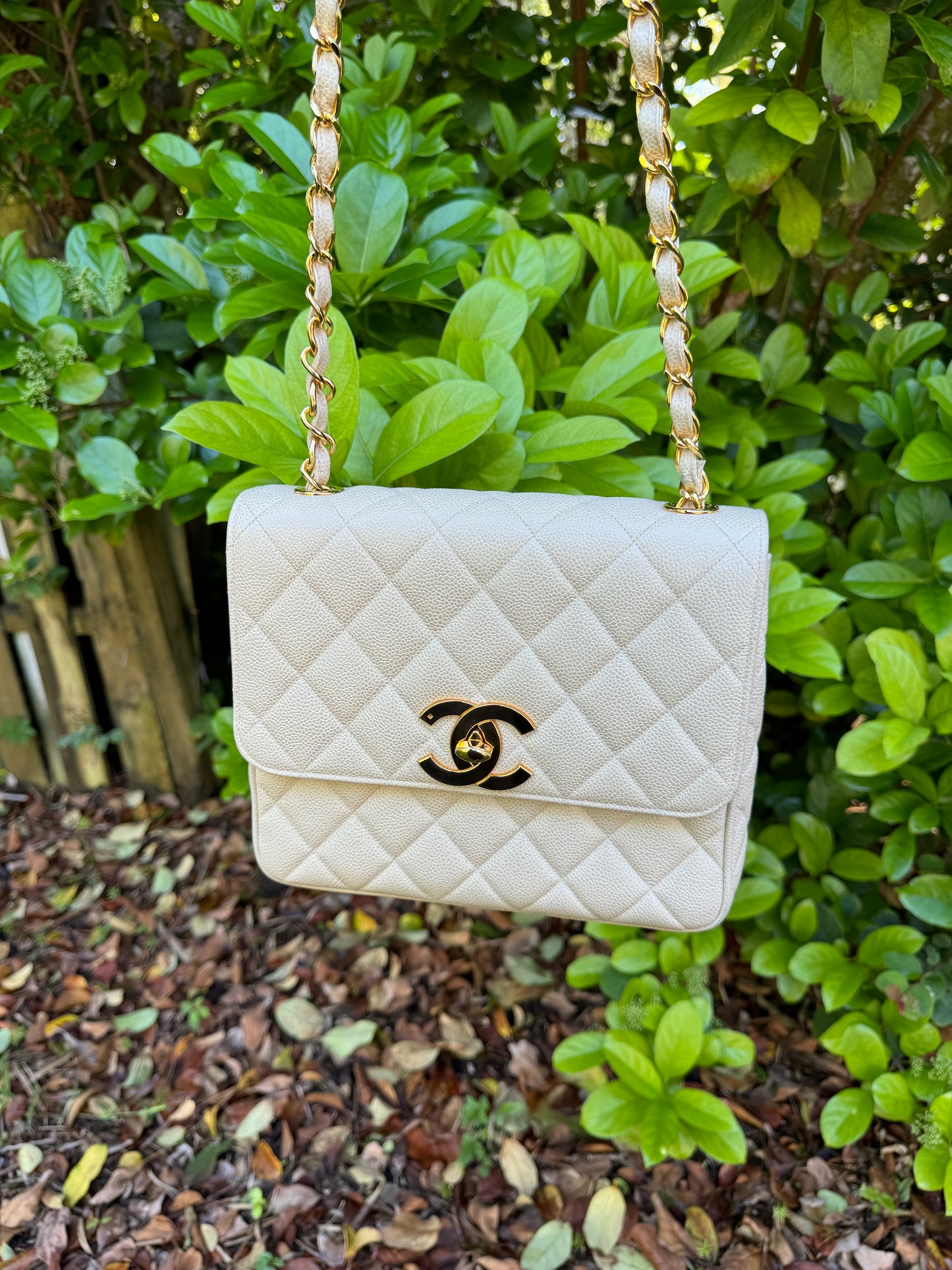 Chanel 1995 Large Diamond Quilted Caviar Flap