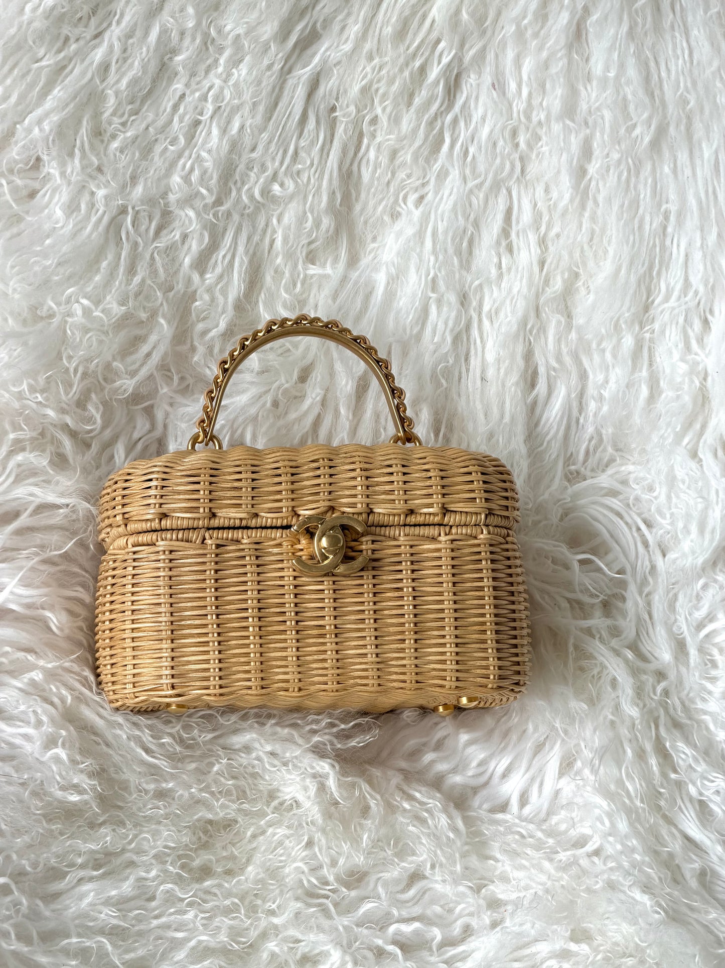 Chanel Cruise 2025/26 Braided Rattan Vanity Case