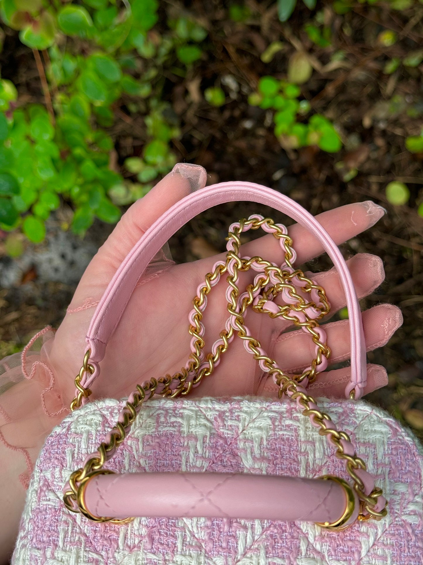 Chanel Pink Ecru Tweed Handle Crush Small Vanity Case