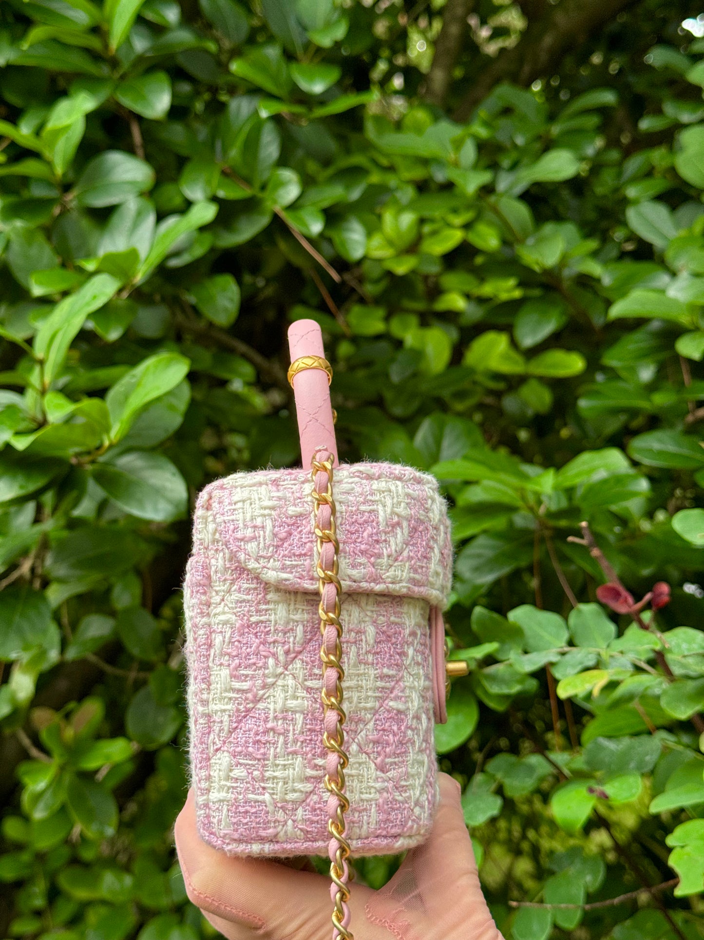 Chanel Pink Ecru Tweed Handle Crush Small Vanity Case