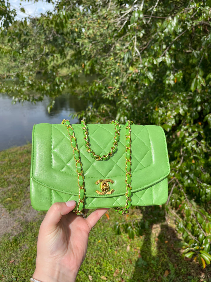 Chanel Rare Green Vintage Medium Lambskin Diana Flap Bag
