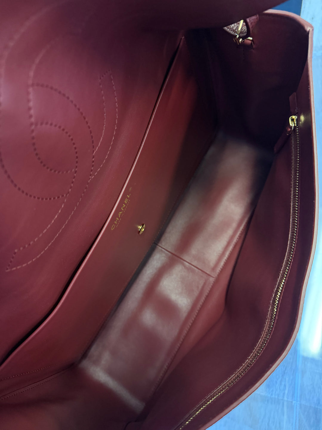 Chanel Maxi Flap Bag Burgundy Grained Calfskin Gold Tone Hardware Métiers D’Art 2026