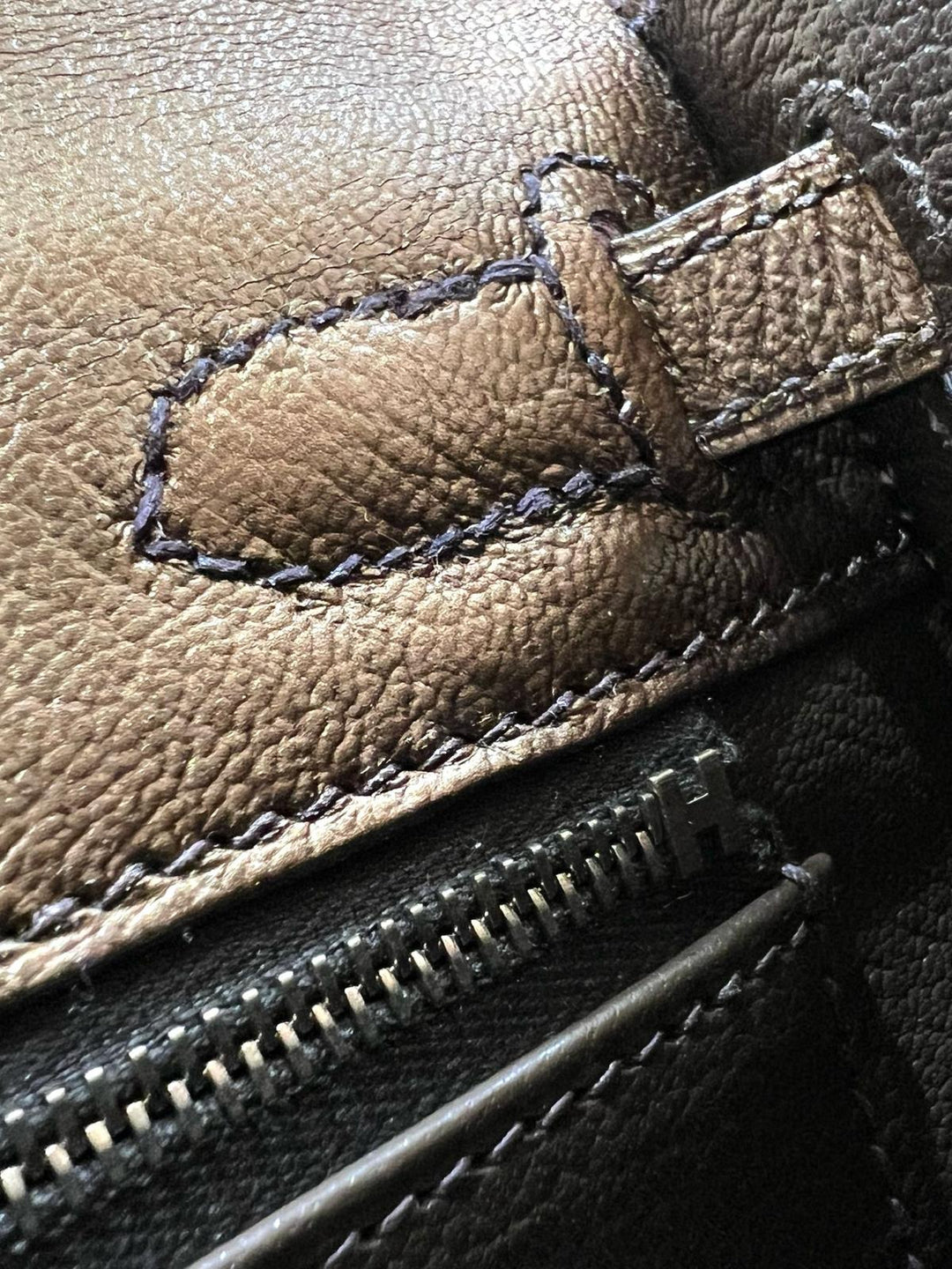 Hermes Limited Edition Bronze Chèvre Metallic Kelly 25 Sellier