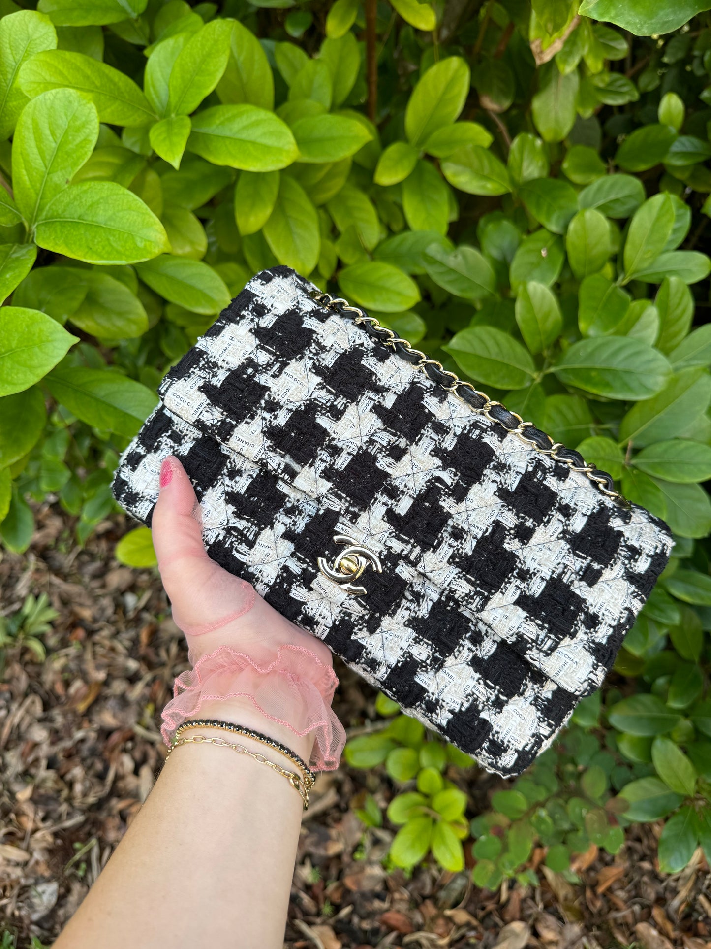 Chanel Ecru Medium Houndstooth Tweed Flap Bag