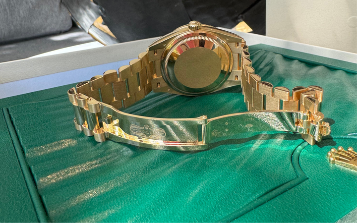 Rolex Day-Date 36mm Yellow Gold MOP Diamond Watch