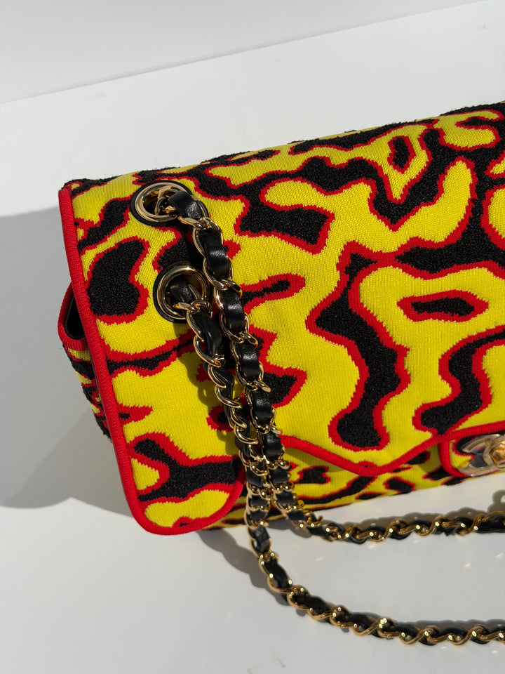 Chanel Maxi Runway Flap Bag in Yellow, Red & Black Mixed Fibers Gold Hardware Métiers d’Art 2026