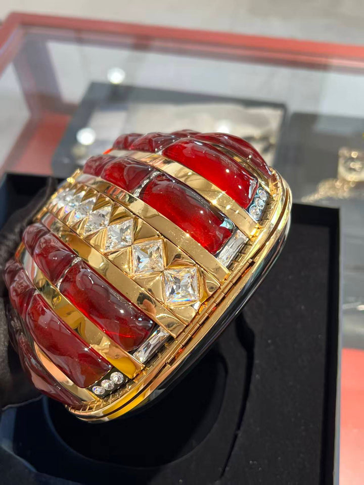 Chanel 2019 Scarab Minaudière Pre-Fall Métiers d’Art