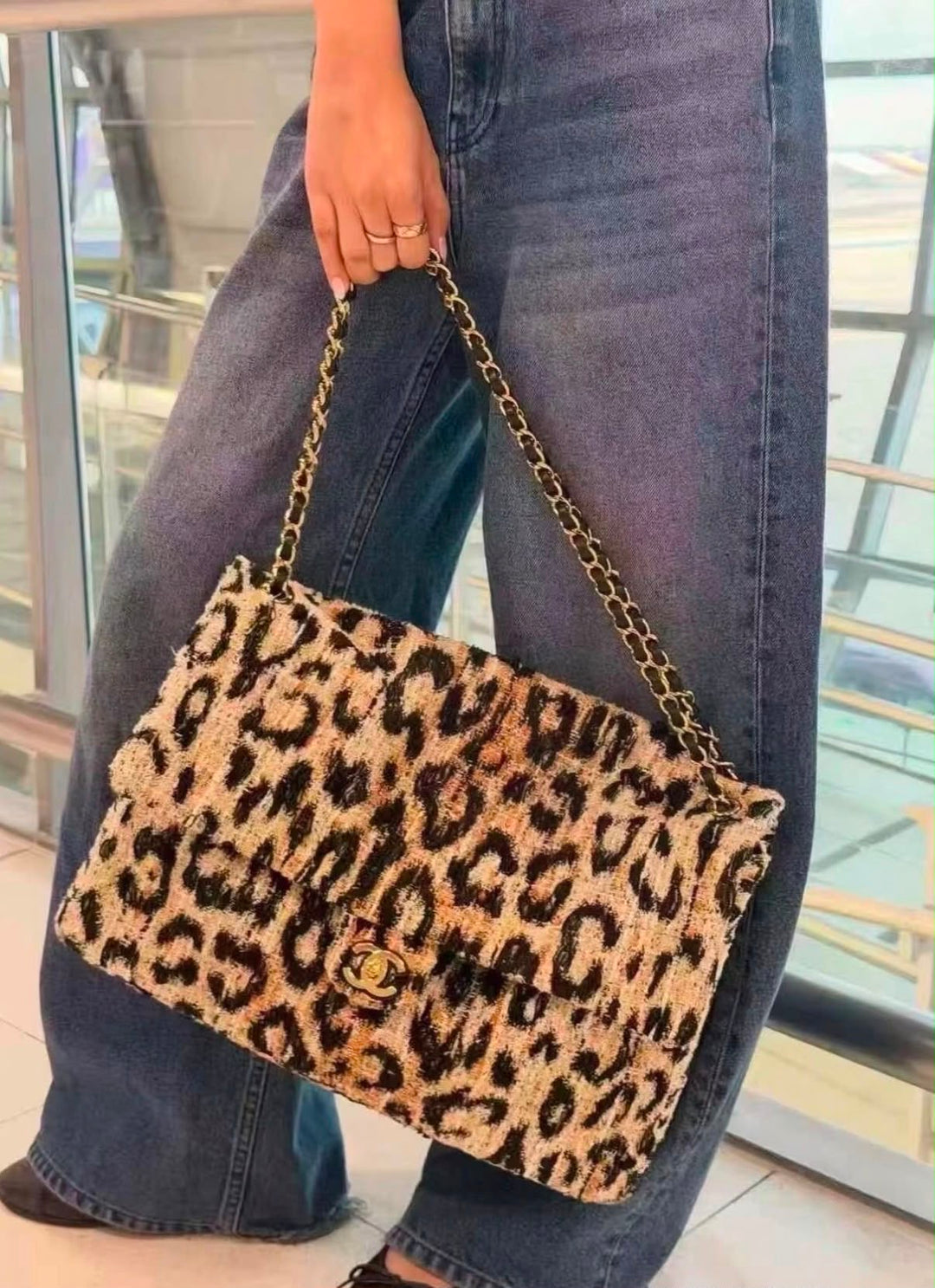 Chanel Maxi Flap Bag Brown Leopard Tweed Mixed Fibers Gold Tone Hardware Métiers D’Art 2026