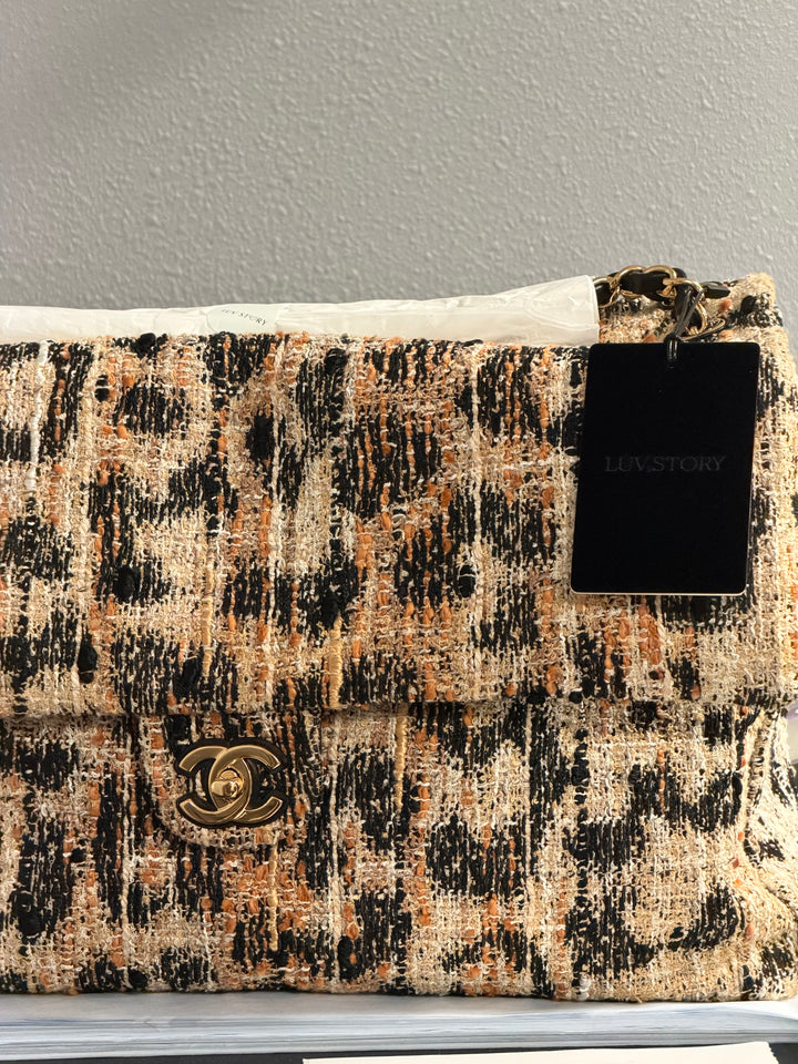 Chanel Maxi Flap Bag Brown Leopard Tweed Mixed Fibers Gold Tone Hardware Métiers D’Art 2026