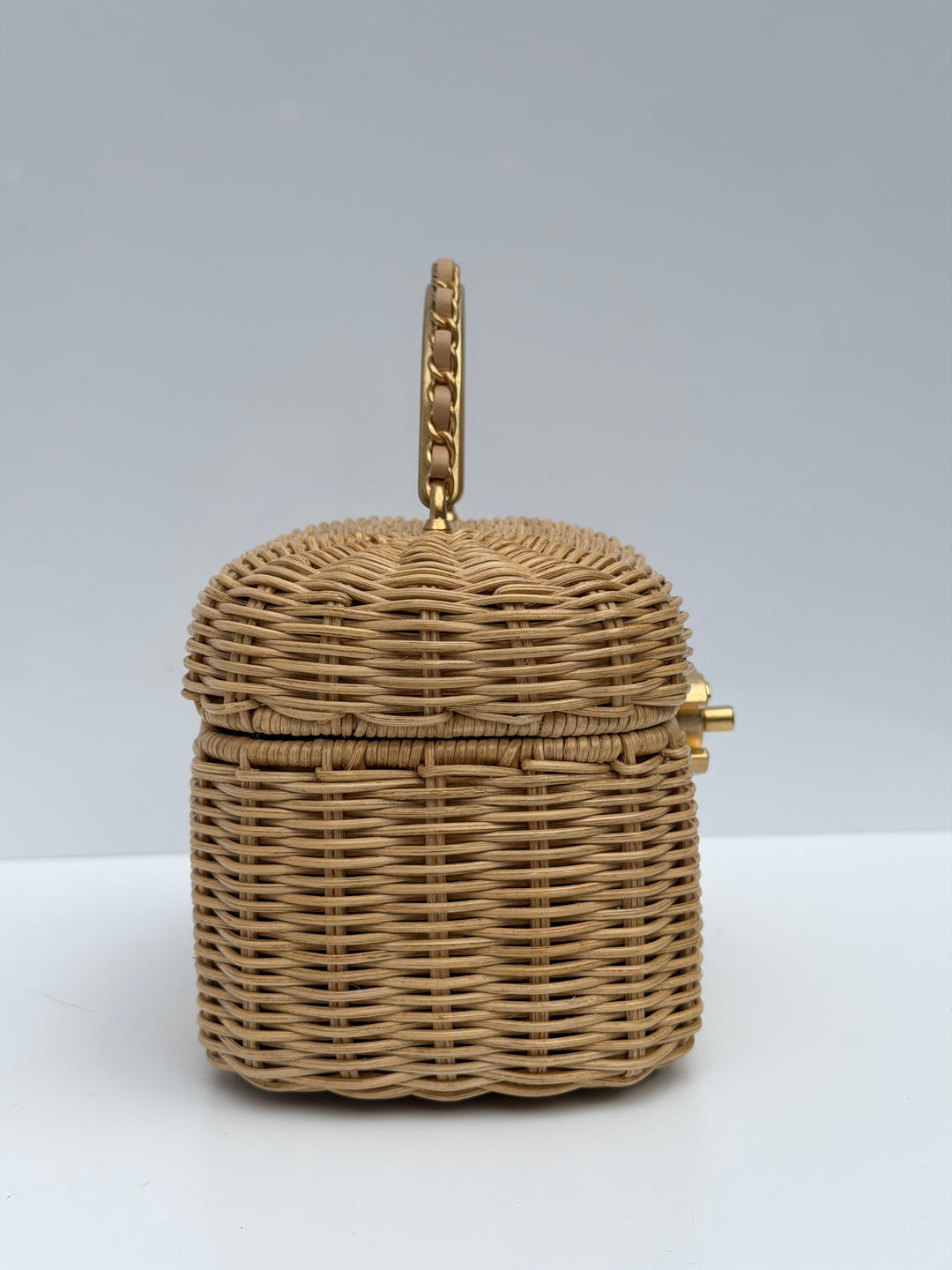 Chanel Cruise 2025/26 Braided Rattan Vanity Case