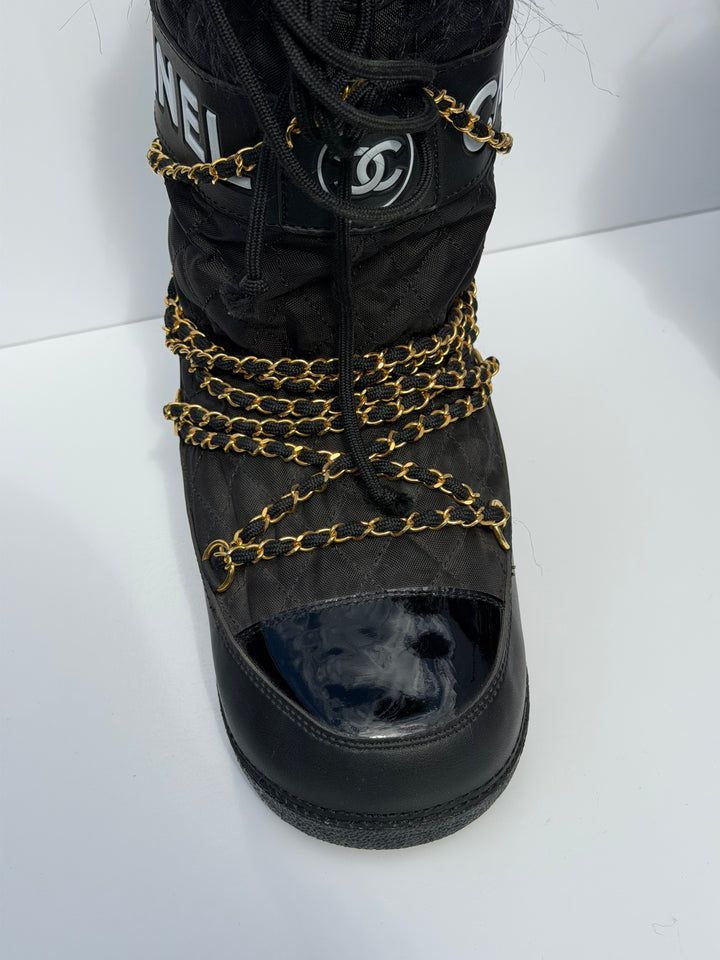 Chanel Apres Ski Moon Boots Black White 1993