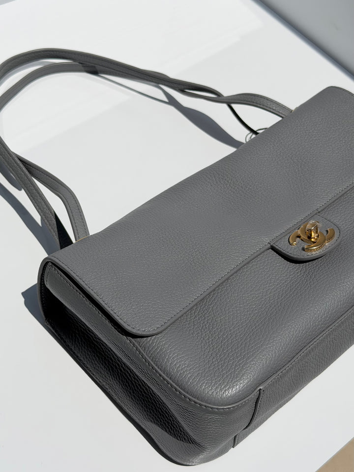Chanel Maxi Flap Bag Grey Grained Calfskin Gold Tone Hardware Métiers D’Art 2026