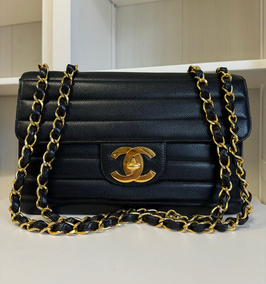 RARE CHANEL 1996 VINTAGE Caviar BLACK HORIZONTAL JUMBO CLASSIC FLAP BAG