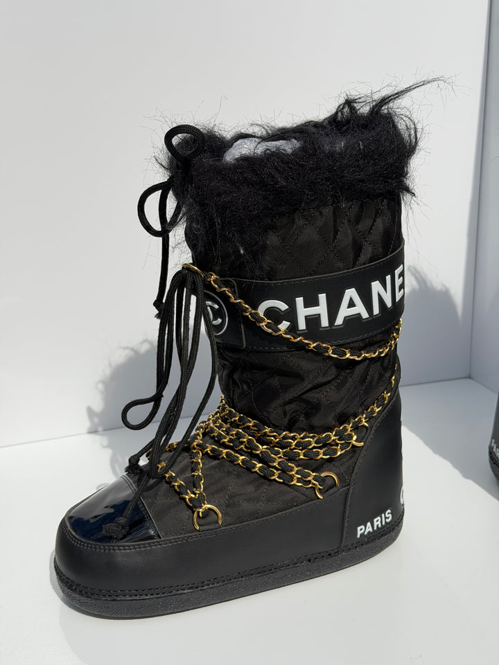 Chanel Apres Ski Moon Boots Black White 1993