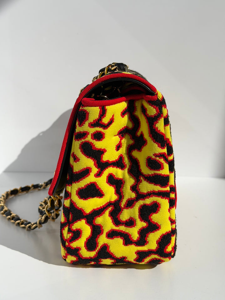 Chanel Maxi Runway Flap Bag in Yellow, Red & Black Mixed Fibers Gold Hardware Métiers d’Art 2026
