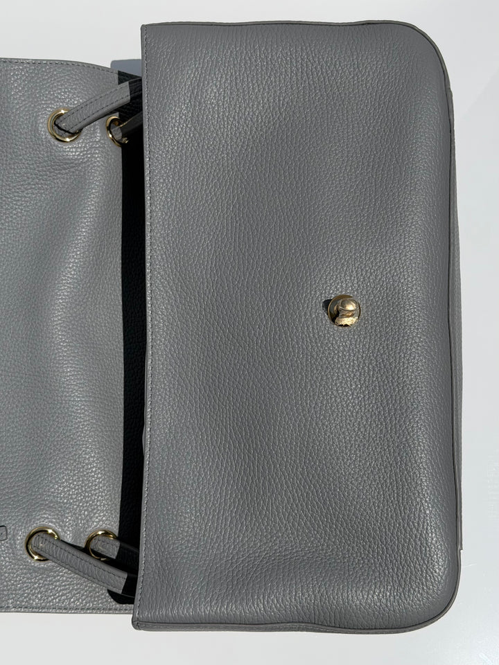 Chanel Maxi Flap Bag Grey Grained Calfskin Gold Tone Hardware Métiers D’Art 2026