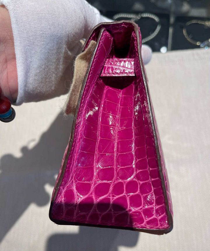 Hermes Rose Scheherazade Alligator Kelly Pochette