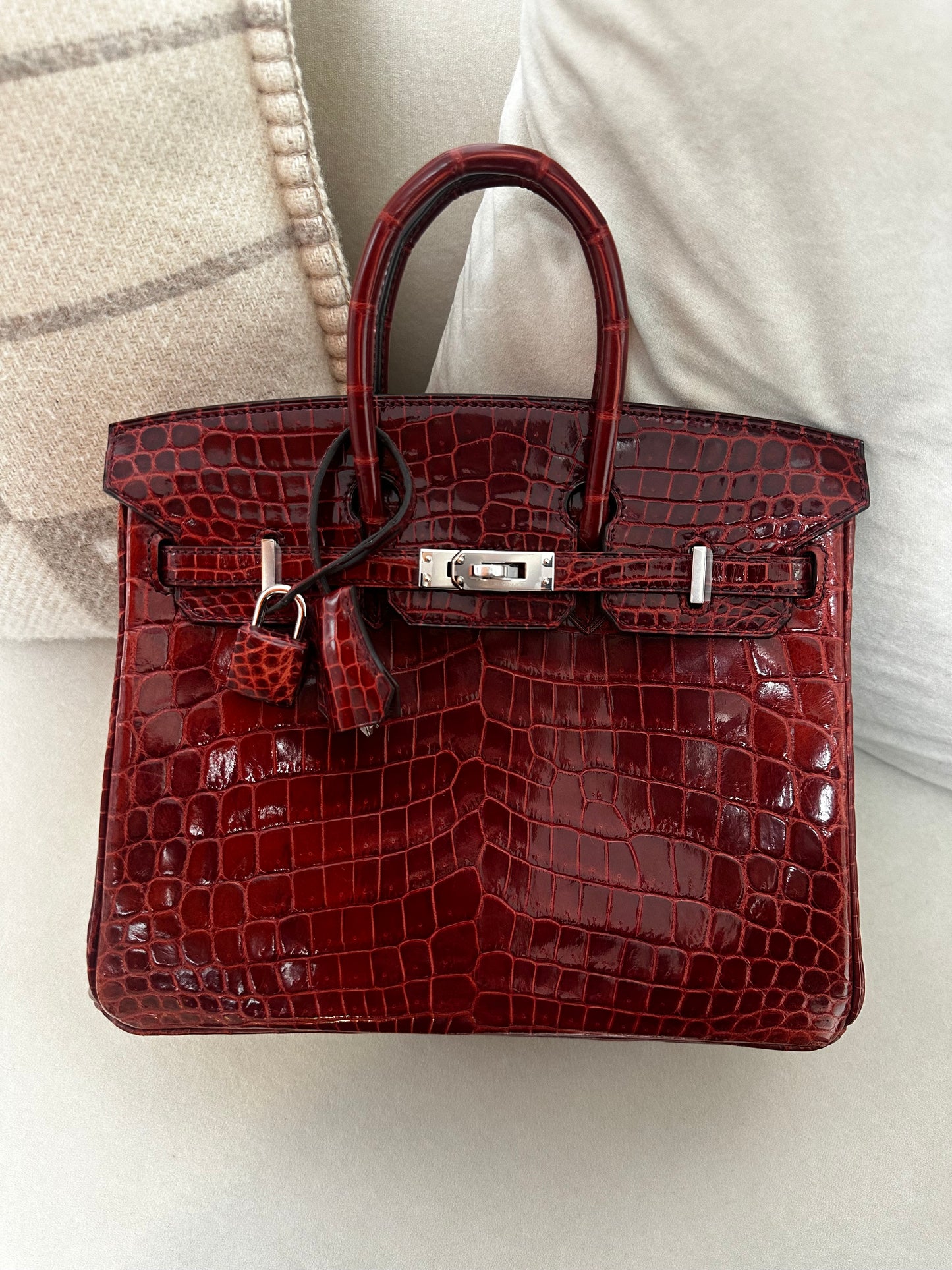Hermes 2016 Bourgogne Shiny Niloticus Crocodile Birkin 25