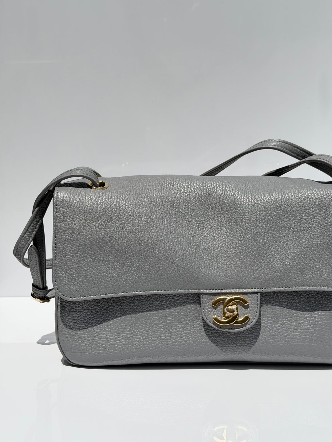 Chanel Maxi Flap Bag Grey Grained Calfskin Gold Tone Hardware Métiers D’Art 2026