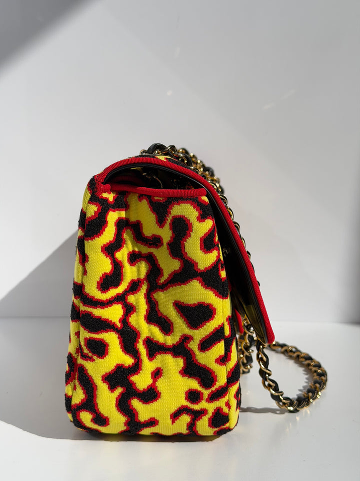 Chanel Maxi Runway Flap Bag in Yellow, Red & Black Mixed Fibers Gold Hardware Métiers d’Art 2026