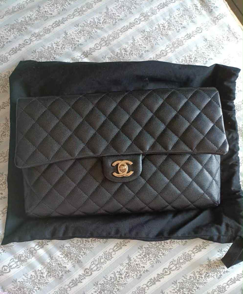Chanel 18B Black Classic Quilted Caviar Clutch