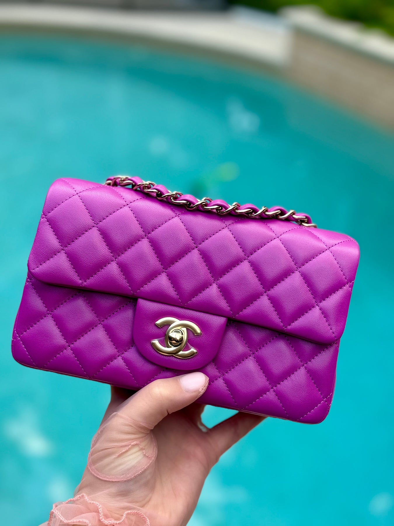 412ACEA5-0C10-420B-B7DA-