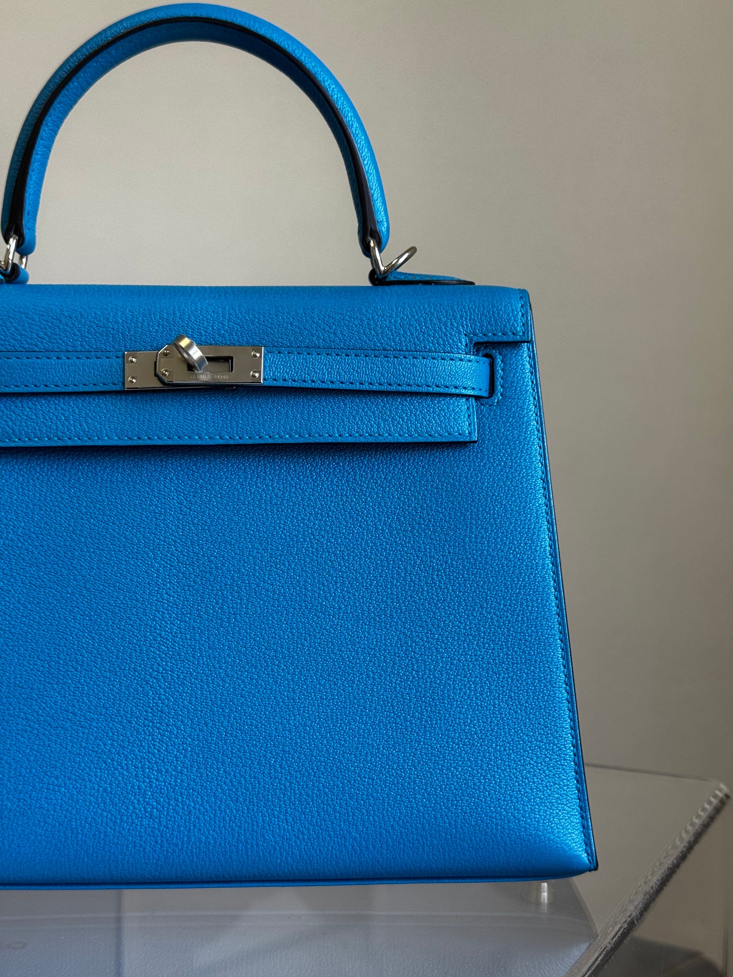 Hermes Bleu Frida Chèvre Kelly 25 Sellier