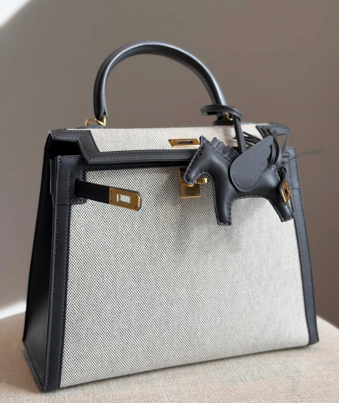 Hermès Limited Edition Ardoise Swift and Ecru Toile Kelly 25 Sellier Gold Hardware 2025