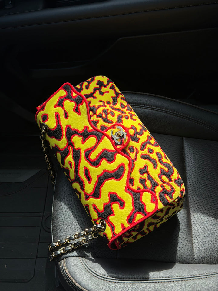 Chanel Maxi Runway Flap Bag in Yellow, Red & Black Mixed Fibers Gold Hardware Métiers d’Art 2026
