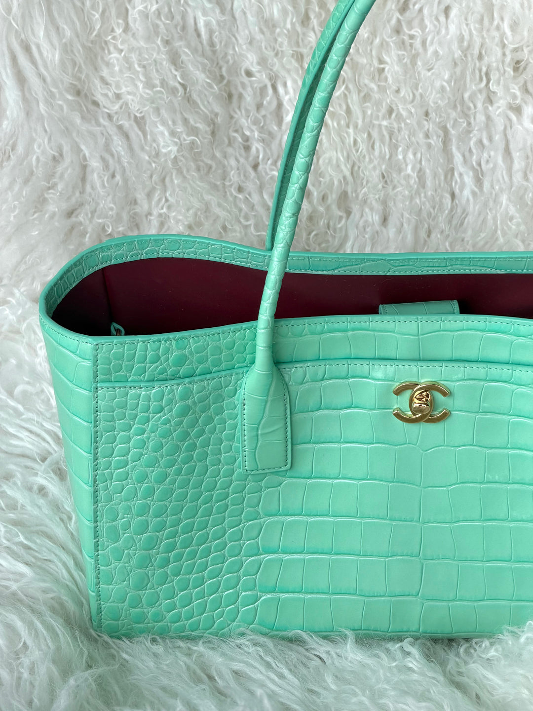 Chanel Small Shopping Bag Crocodile Embossed Calfskin Green 2026