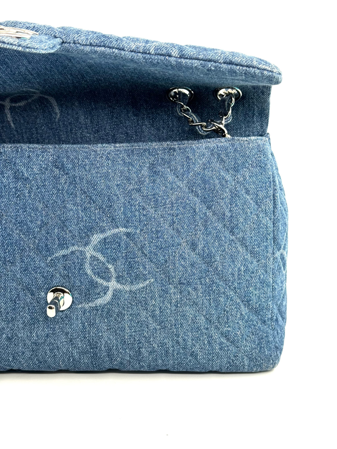 Chanel Jumbo Denim CC Flap Bag