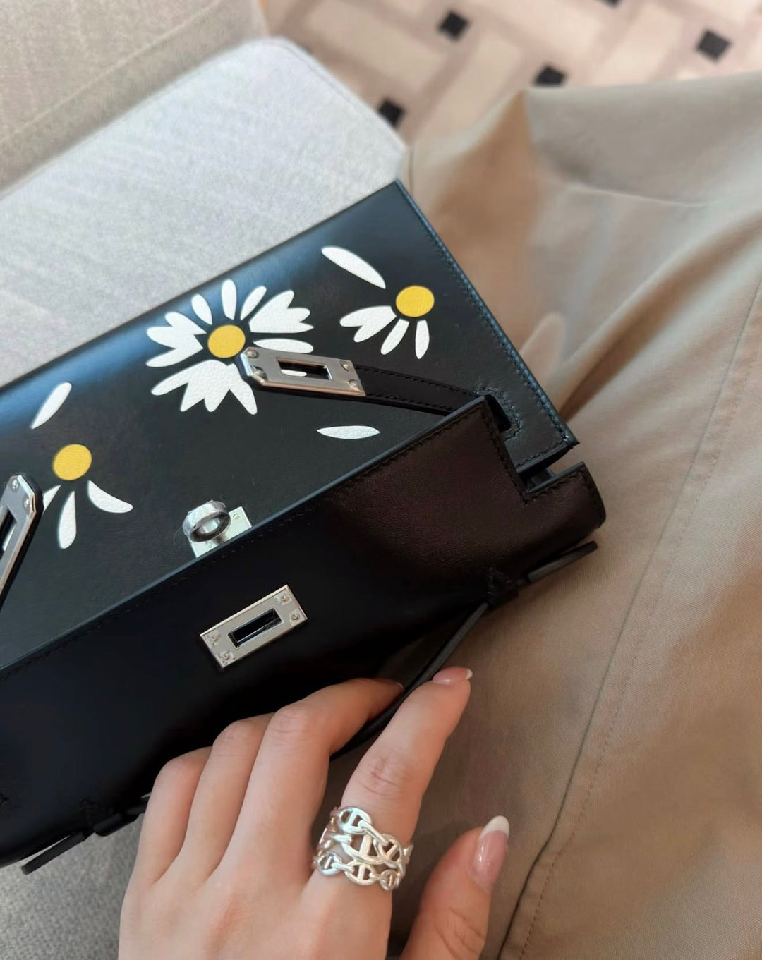 Hermès Kelly Pochette Daisy Black Box Leather White and Jaune Chèvre Inlay Palladium Hardware 2026