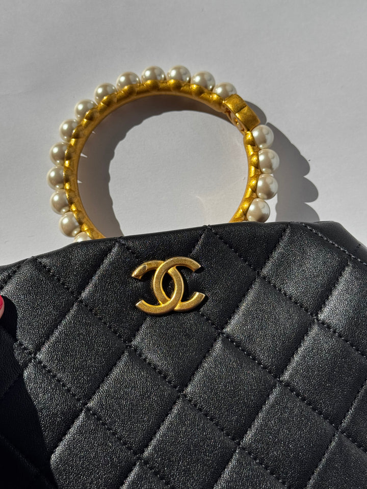 Chanel Black Lambskin Quilted Pearl Clutch