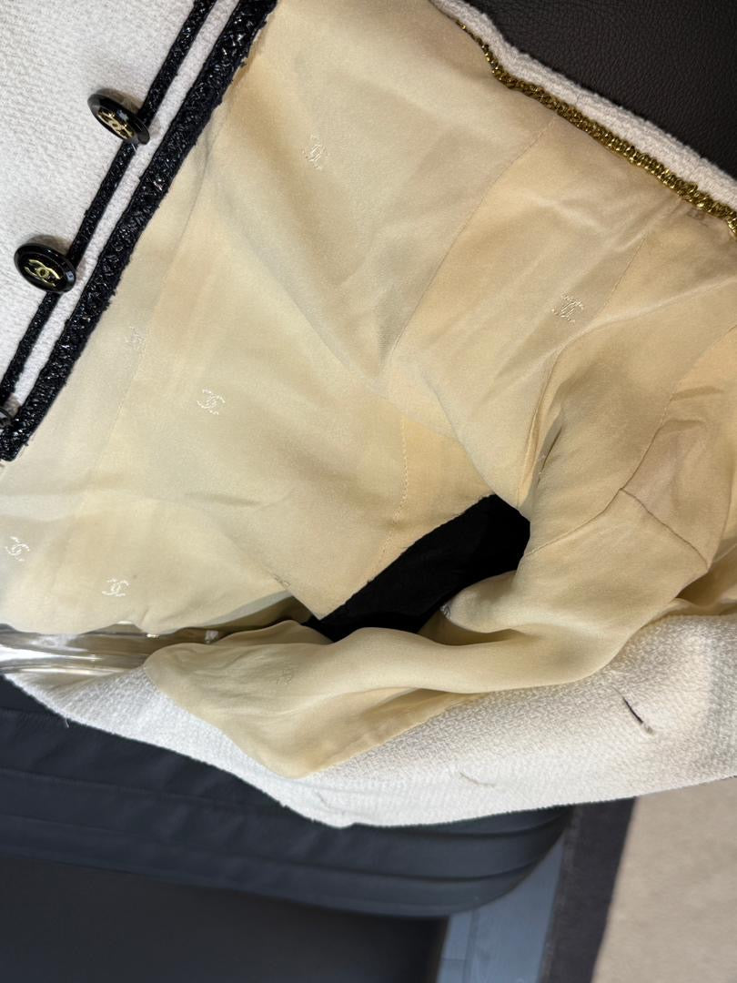 Chanel 1995 Black & White Cropped Jacket