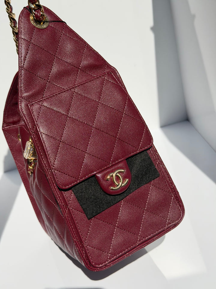 Chanel Small 25 Hobo Bag Caviar Leather Burgundy Antique Gold Hardware 2026