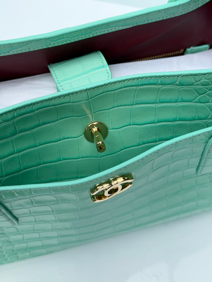 Chanel Small Shopping Bag Crocodile Embossed Calfskin Green 2026