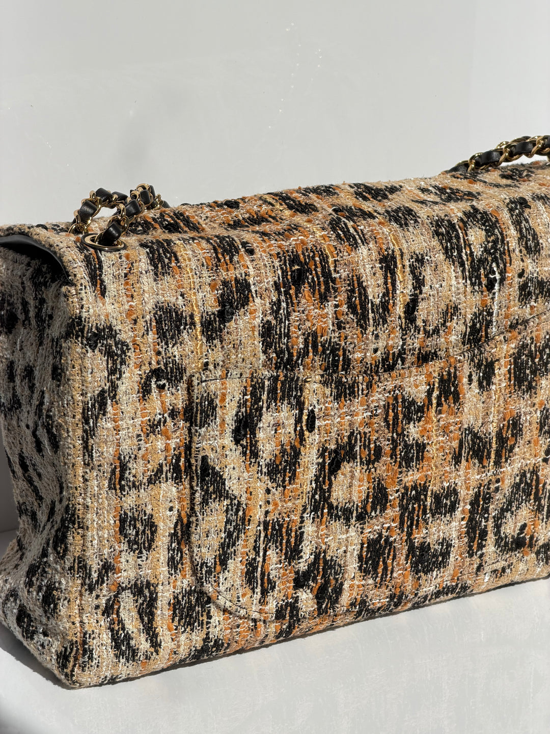 Chanel Maxi Flap Bag Brown Leopard Tweed Mixed Fibers Gold Tone Hardware Métiers D’Art 2026