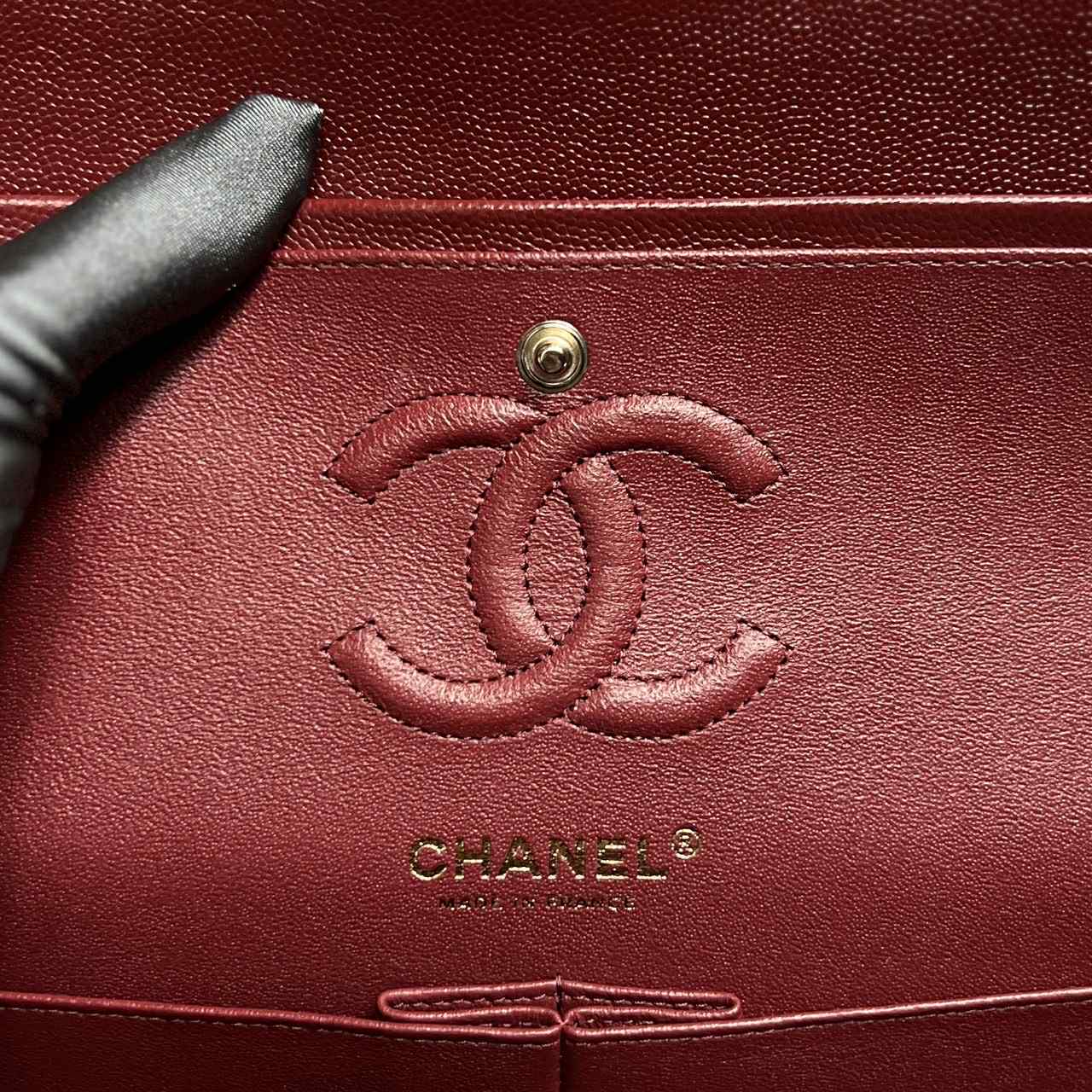 Chanel 19b Burgundy Small Caviar Classic Flap