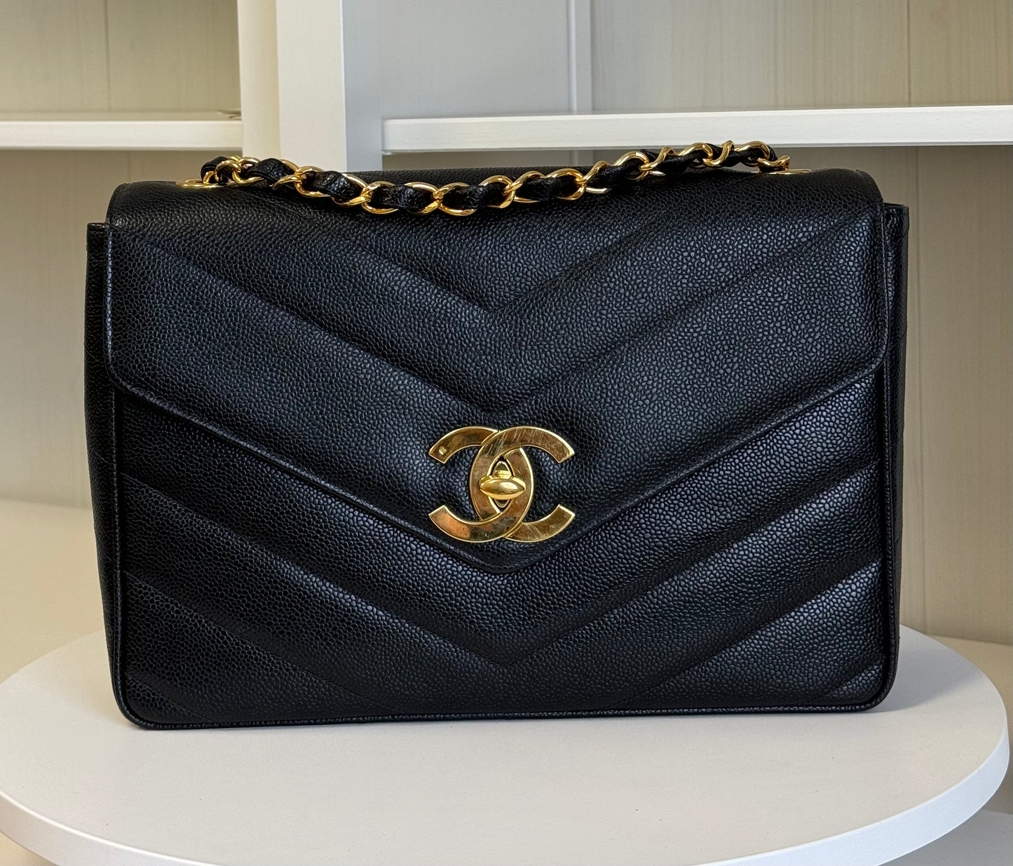 CHANEL VINTAGE BLACK CAVIAR CHEVRON JUMBO FLAP