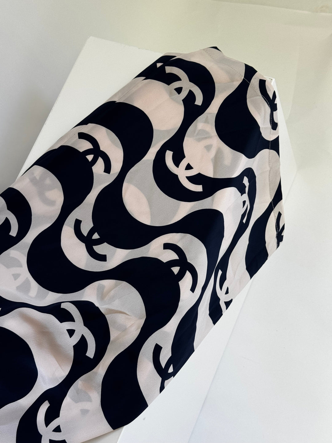 Chanel 2021 Black & White Silk Wave Shirt & Pants Set
