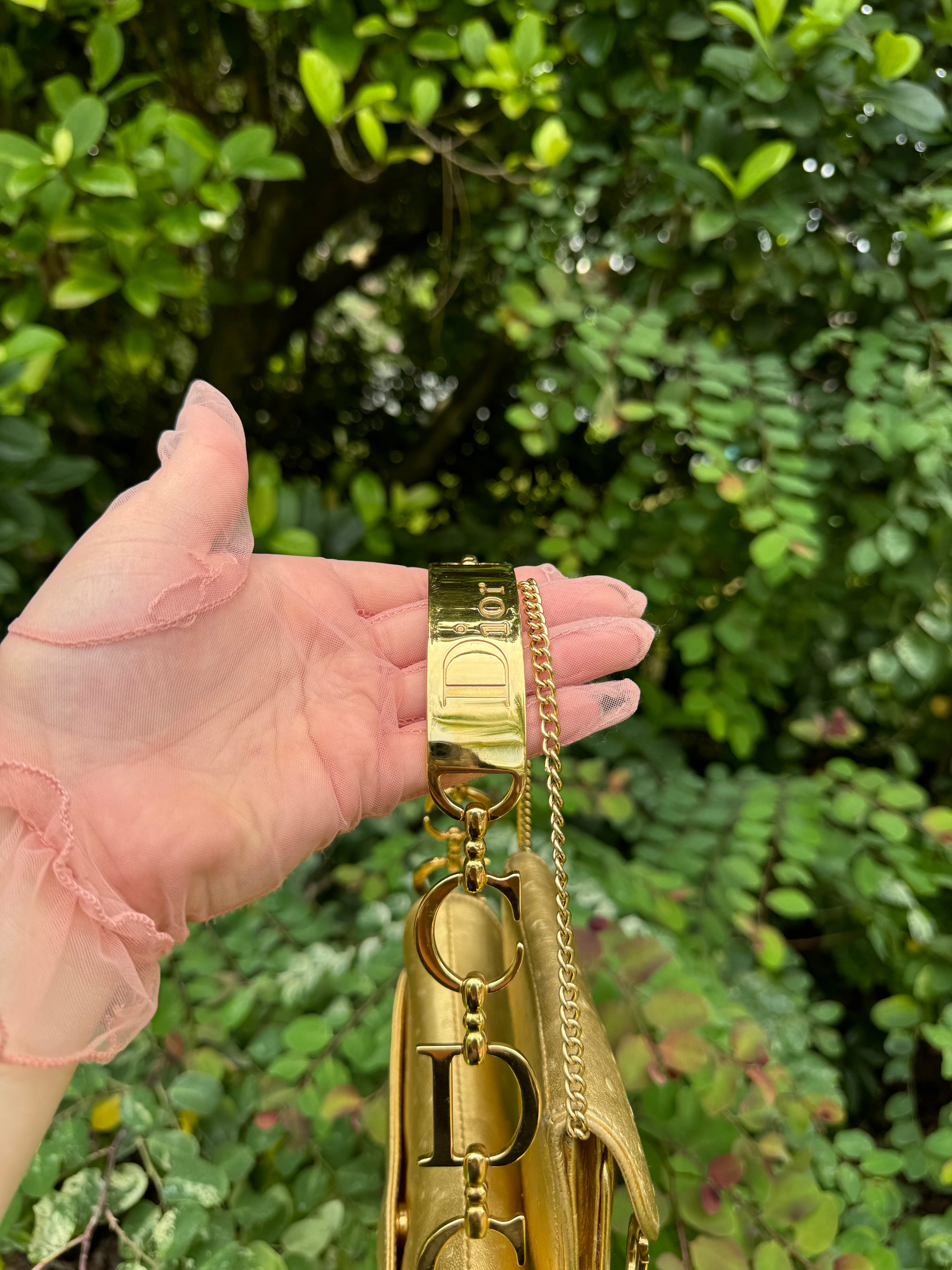 Christian Dior Metallic Gold Ostrich Saddle + Matching Pouch – Its