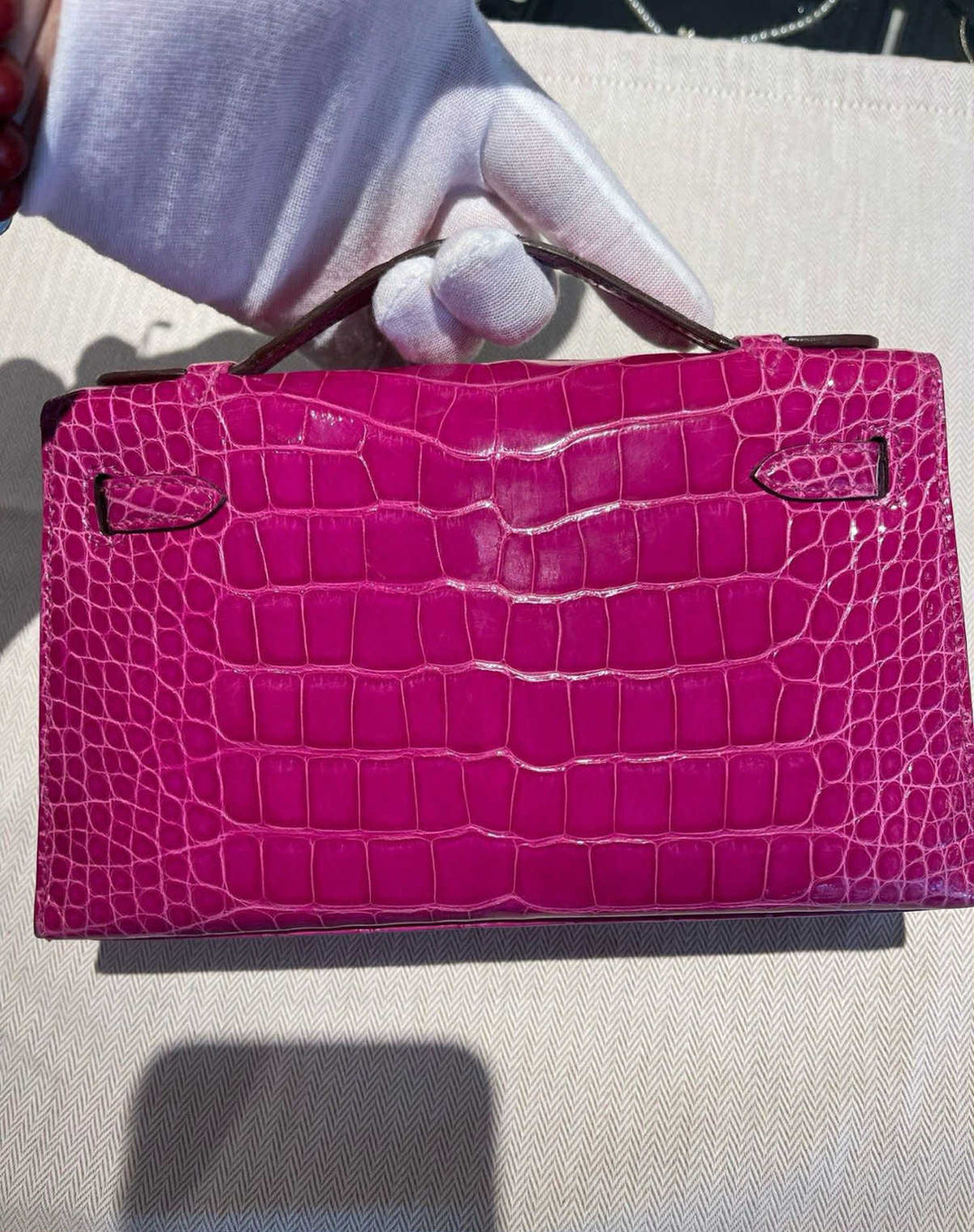 Hermes Rose Scheherazade Alligator Kelly Pochette