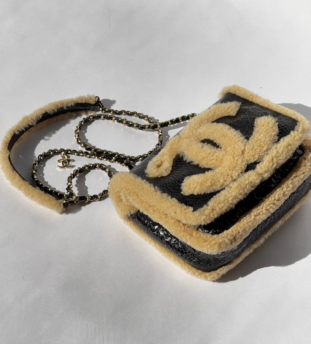 Chanel Black Shiny Crumpled Sheepskin and Shearling Mania Flap