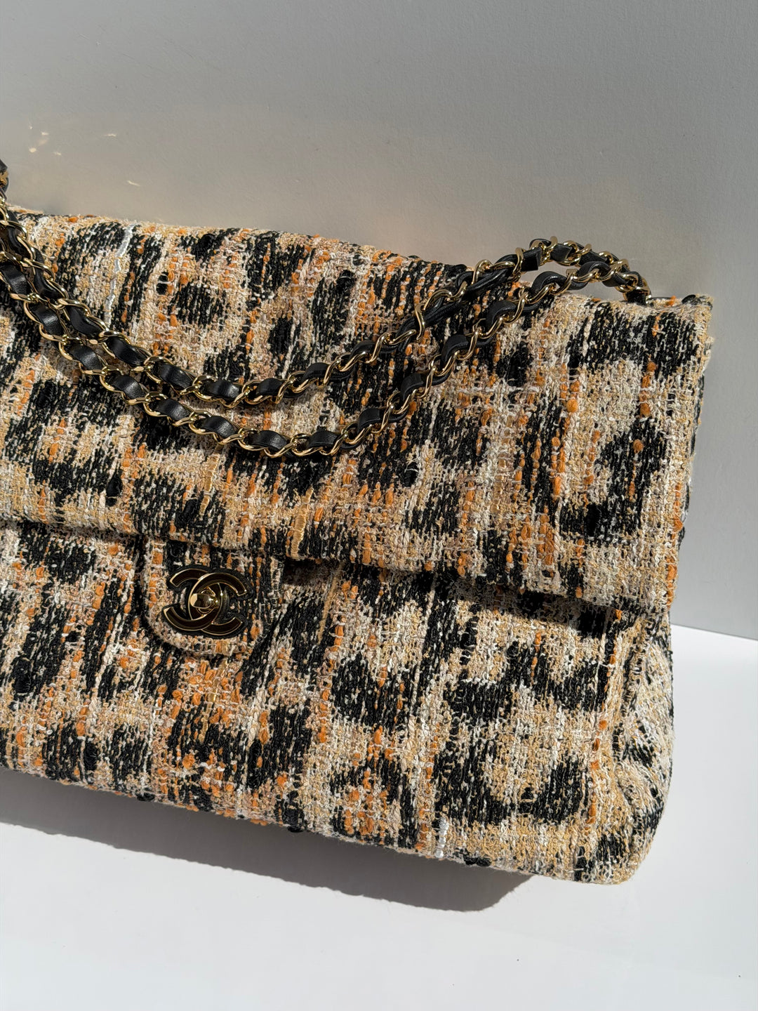 Chanel Maxi Flap Bag Brown Leopard Tweed Mixed Fibers Gold Tone Hardware Métiers D’Art 2026