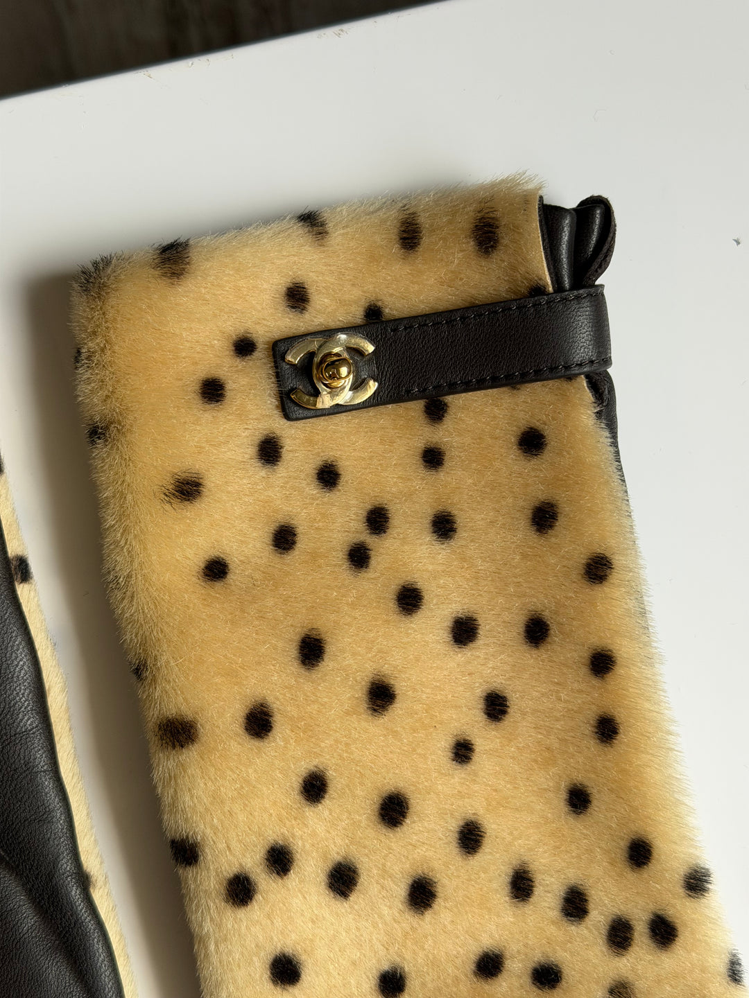 Chanel Beige & Black Spotted Lambskin Gloves with CC Turnlock Detail Gold Hardware Métiers d’Art 2026