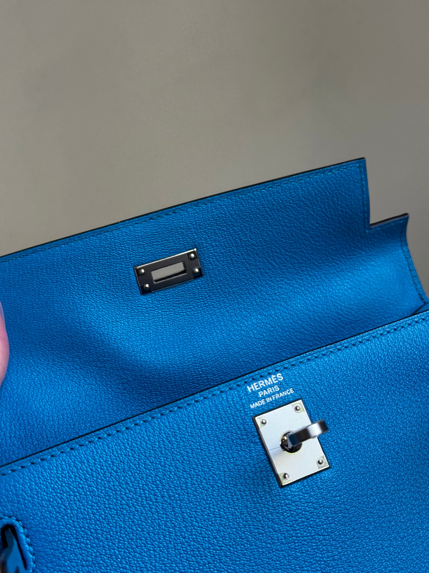 Hermes Bleu Frida Chèvre Kelly 25 Sellier
