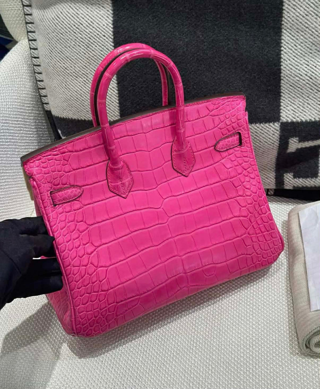 Hermès Birkin 25 Matte Alligator Rose Shocking Palladium Hardware