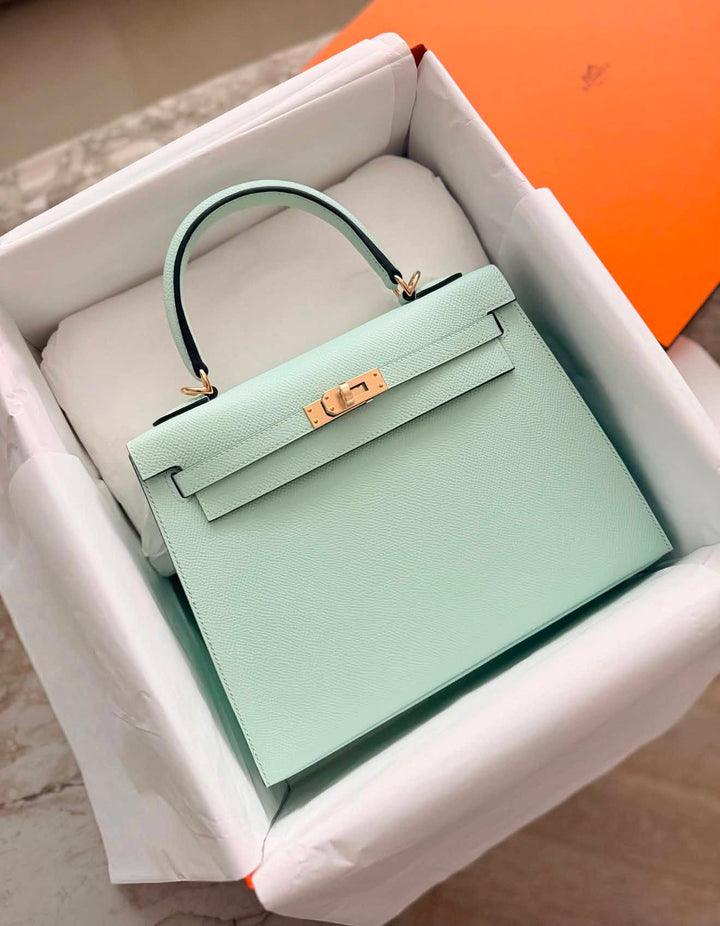 Hermès Kelly 25 Sellier Vert Peppermint Epsom Permabrass Hardware 2024