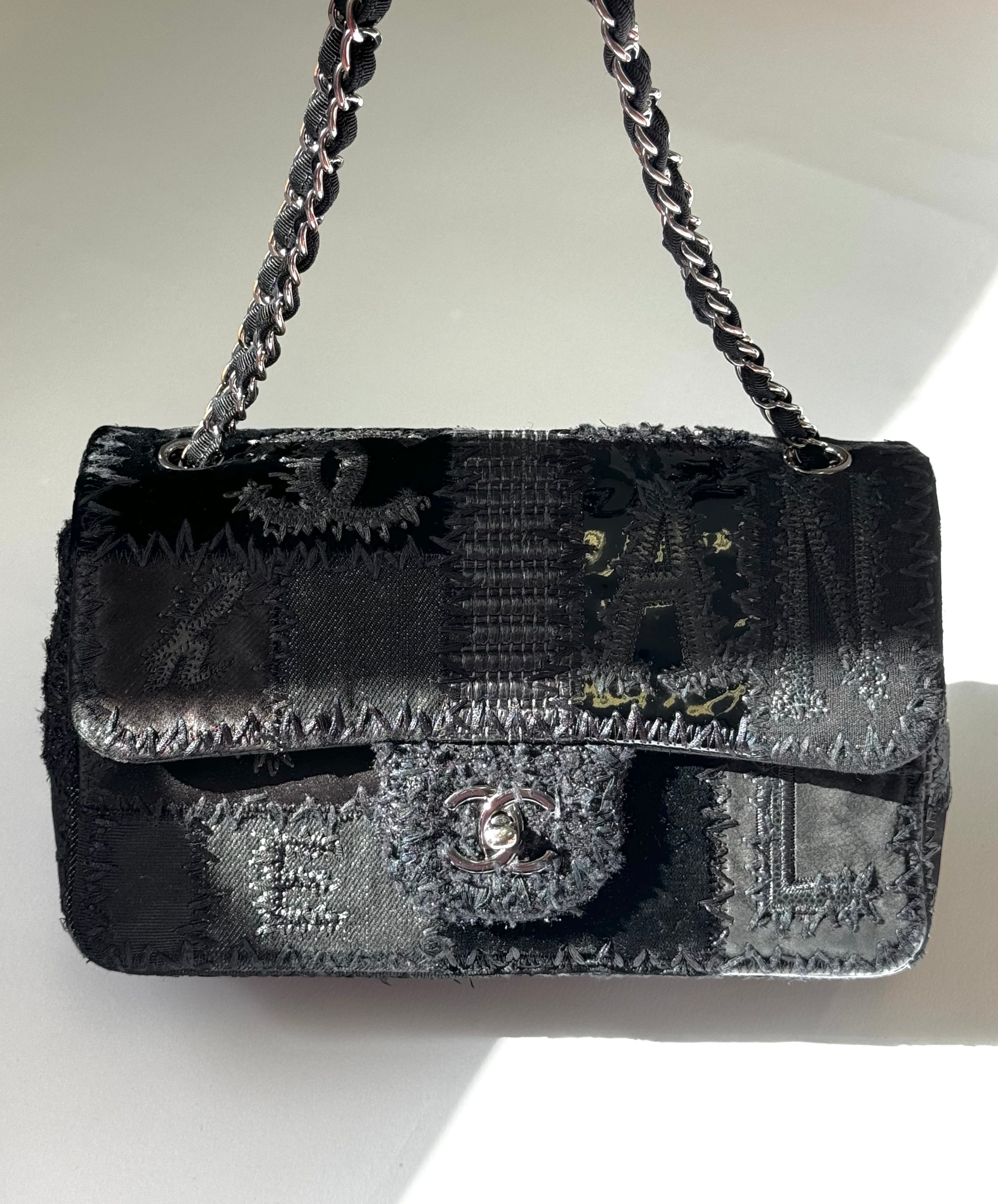 CHANEL ブラックファブリックバッグ Chanel Black Patchwork Medium Single Flap Bag Silver Tone Hardware